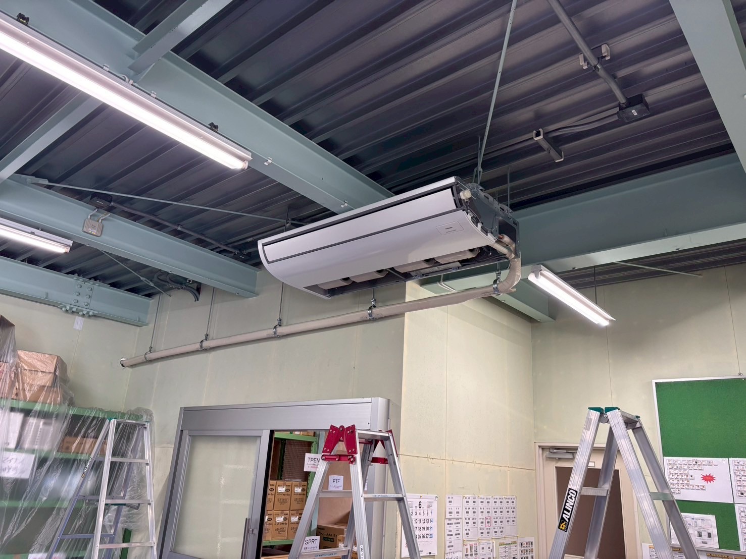 空調機新設工事及び電源工事