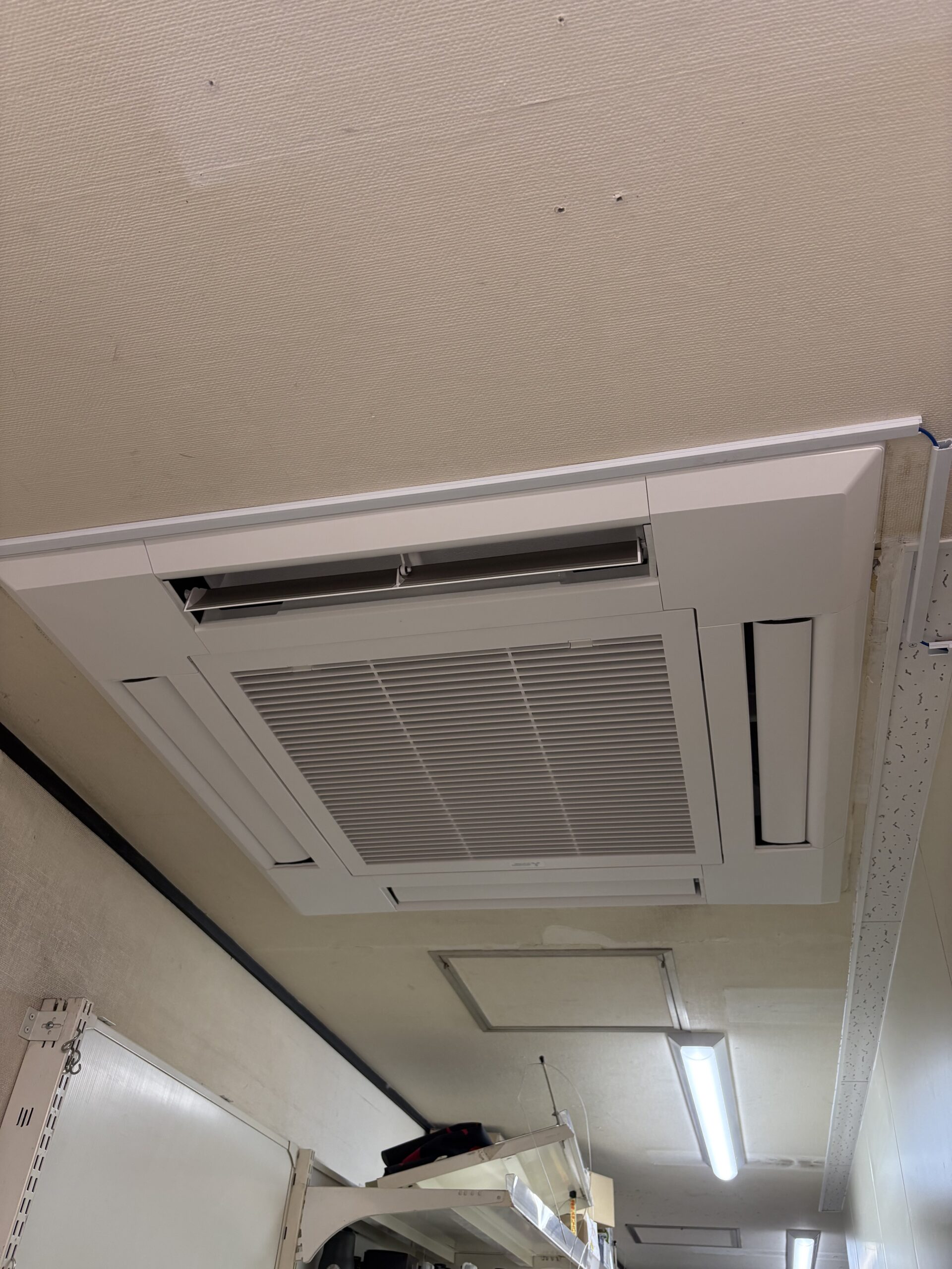 長崎市内　業務用エアコン更新工事